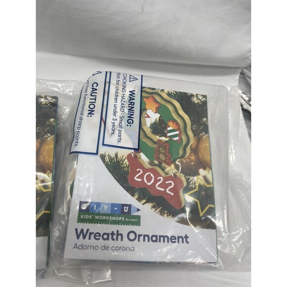 Lowe's Kids' DIY Workshops Carft Kits 3 Wreath Ornament New - Picture 2 of 9